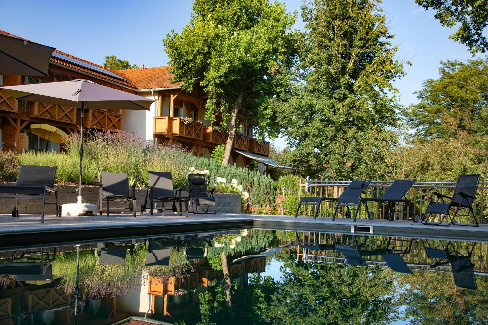 באד בירנבאך Hotel Quellenhof מראה חיצוני תמונה